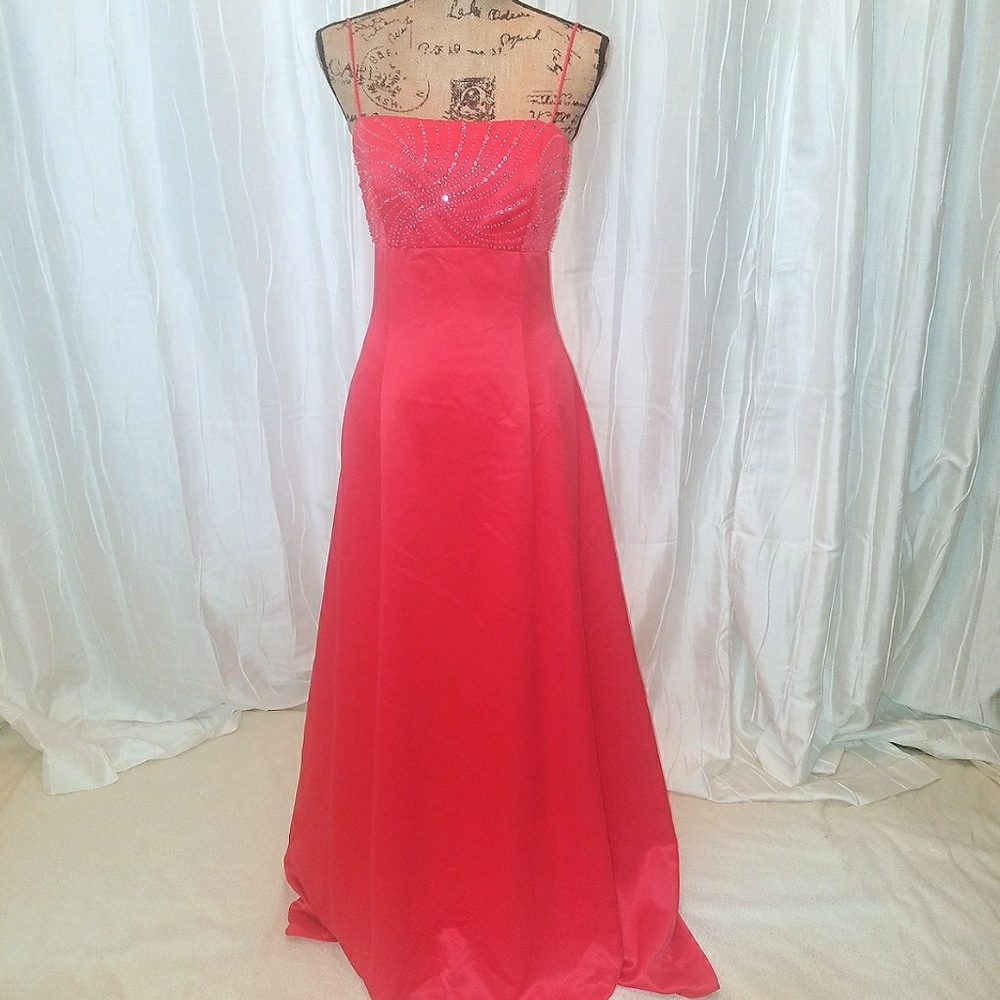 Betsy & Adam Y2K Pink Beaded Spaghetti Strap Prom Gown Size 8